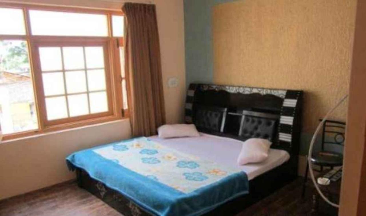 Hotel Grand City Heart Srīnagar Esterno foto