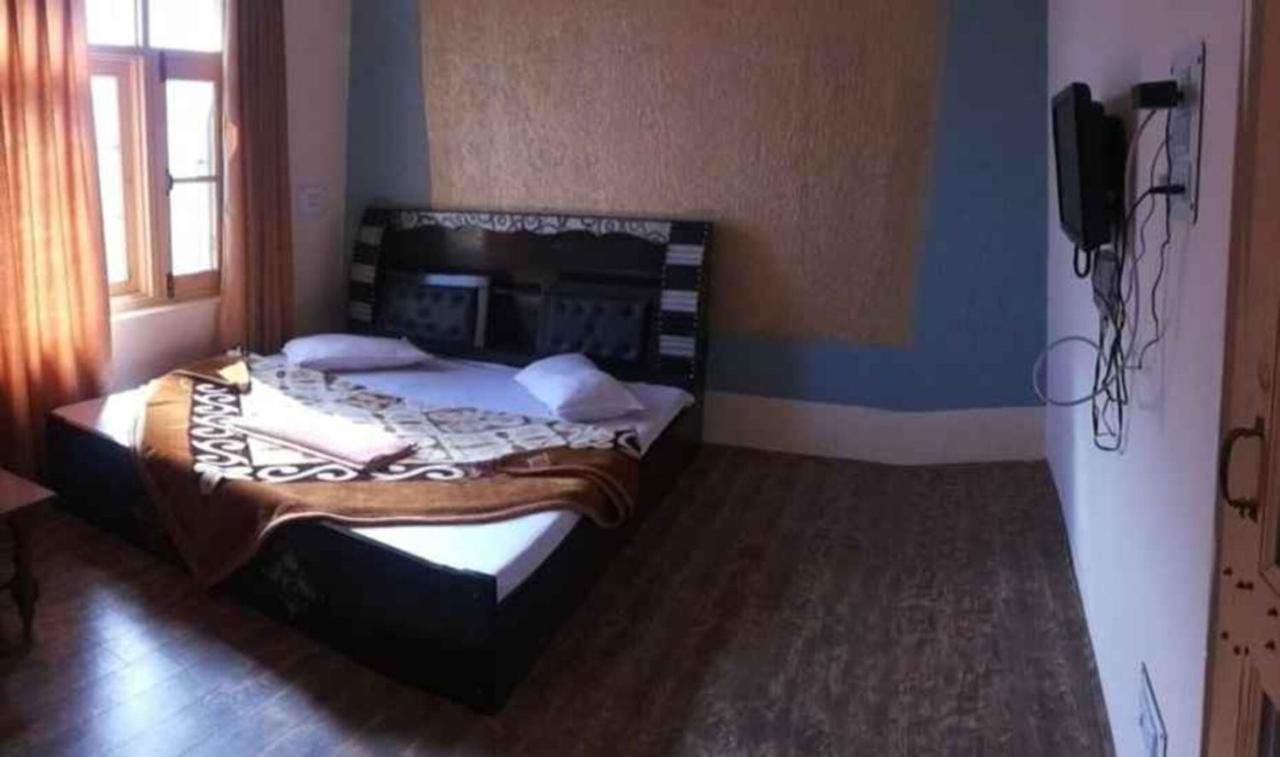 Hotel Grand City Heart Srīnagar Esterno foto