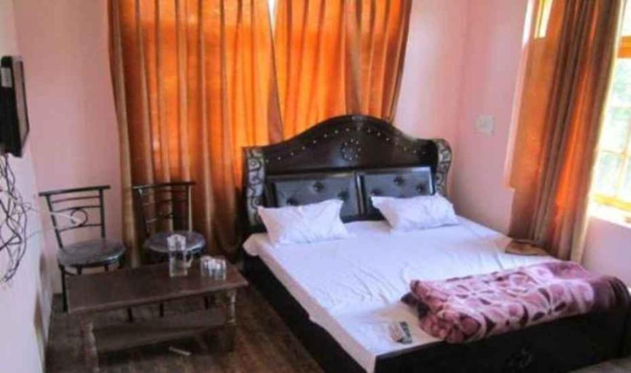 Hotel Grand City Heart Srīnagar Esterno foto