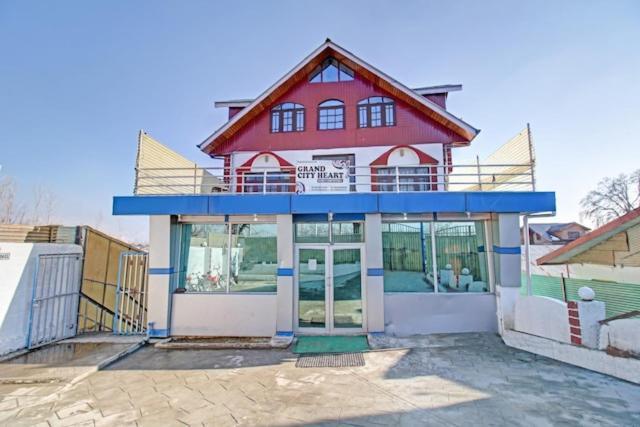 Hotel Grand City Heart Srīnagar Esterno foto
